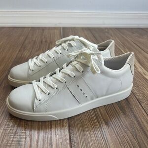 NEW WITH BOX ECCO Street Lite Sneaker in Women's Size 9-9.5/40 EU in White